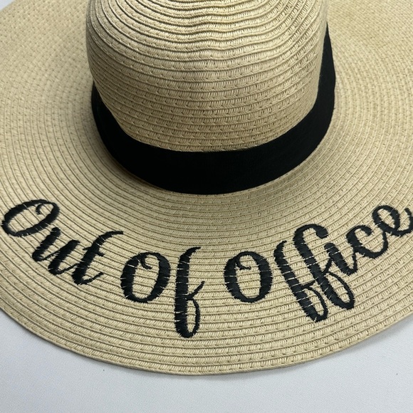 Floppy beach hat “Out of Office” wide brim woven hat. One size fits most. - Picture 5 of 6